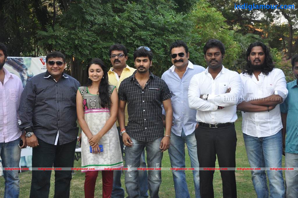 Kozhi Koovuthu Movie Press Meet Event hd photo
