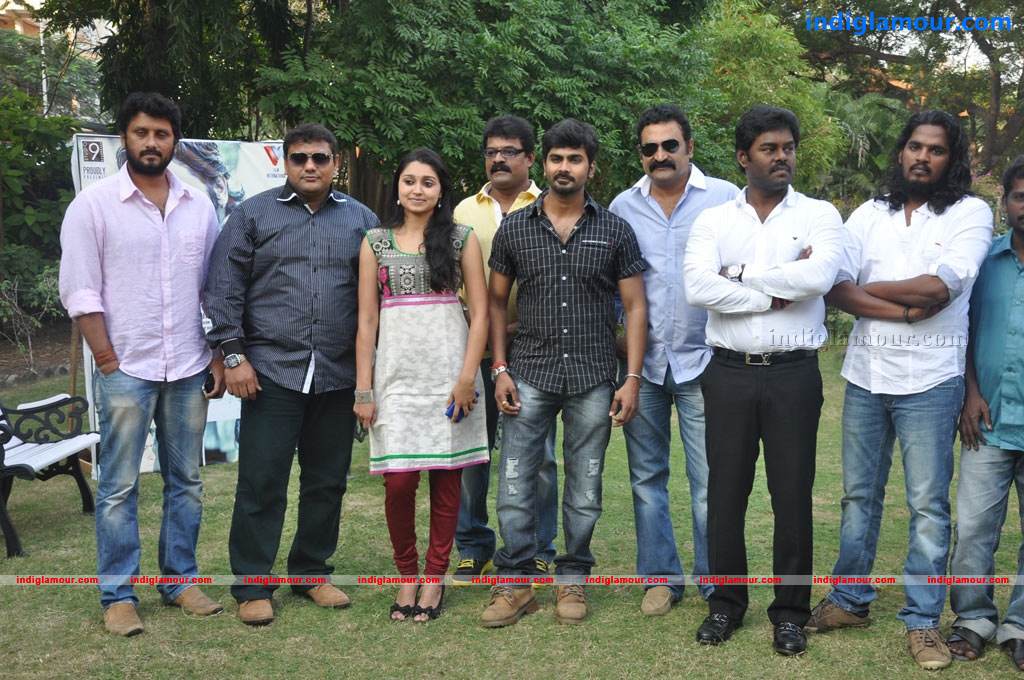 Kozhi Koovuthu Movie Press Meet Event hd photo