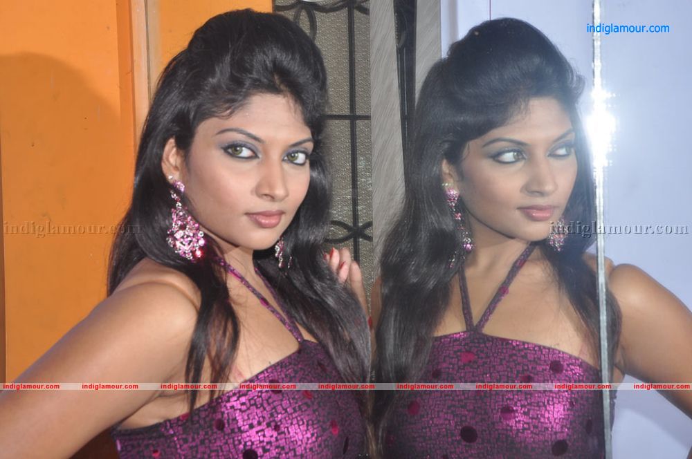 Vivel India Miss South 2011 Event hd photo