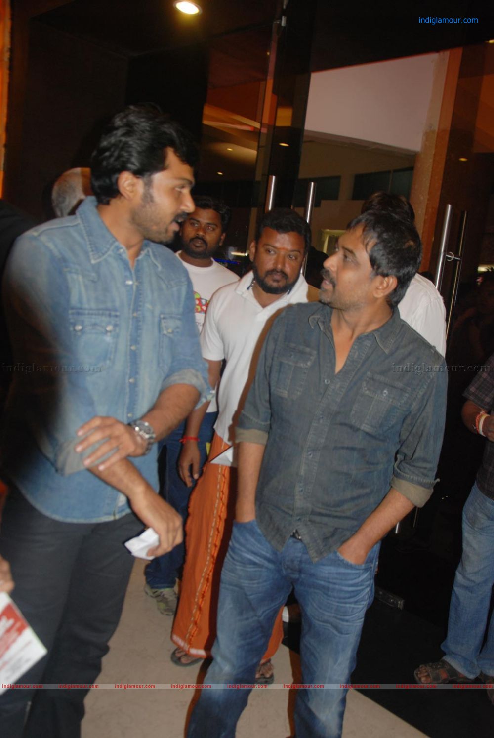 Vettai Premiere Show Event hd photo