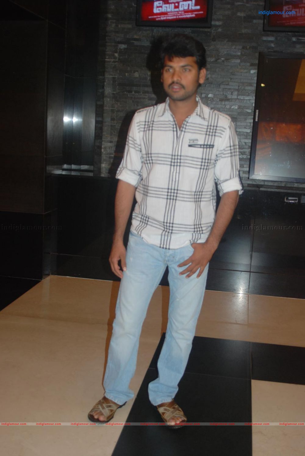 Vettai Premiere Show Event hd photo