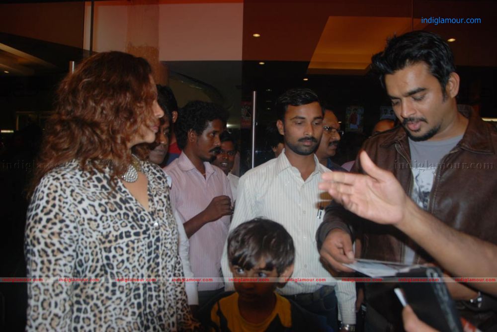 Vettai Premiere Show Event hd photo