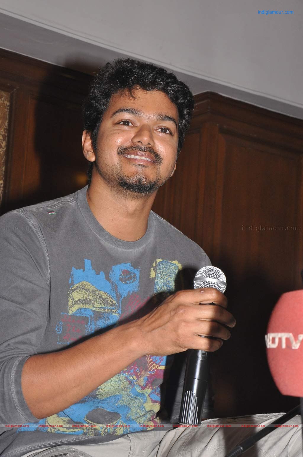 Vijay Press Meet stills Event hd photo