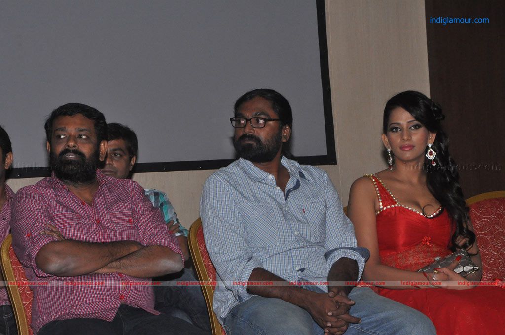 Yaarukku Theriyum Audio Launch Event hd photo