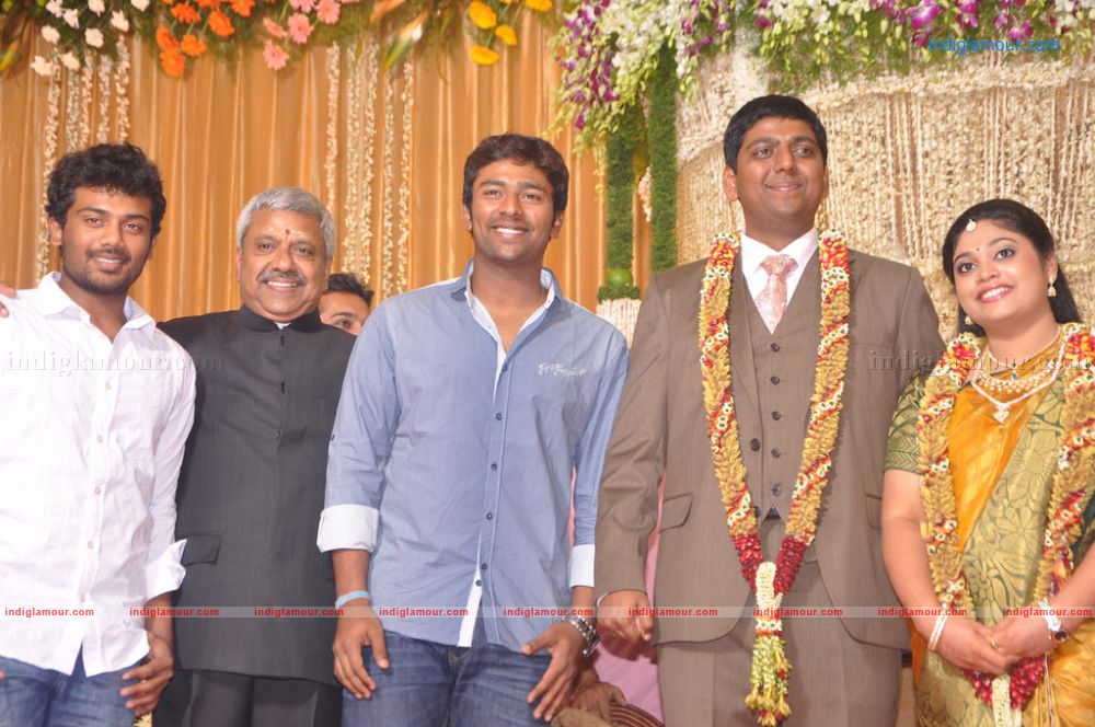 Four Frames Kalyanam son Satheesh Anjali Wedding Reception Stills Event hd photo