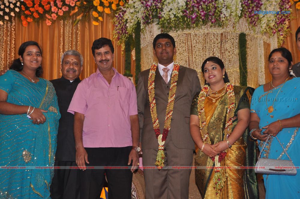Four Frames Kalyanam son Satheesh Anjali Wedding Reception Stills Event hd photo