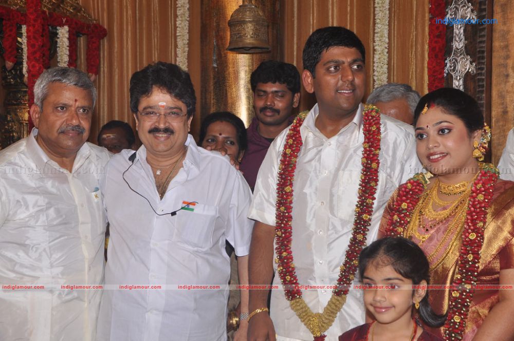 Four Frames Kalyanam son Satheesh Anjali Wedding Stills Event hd photo