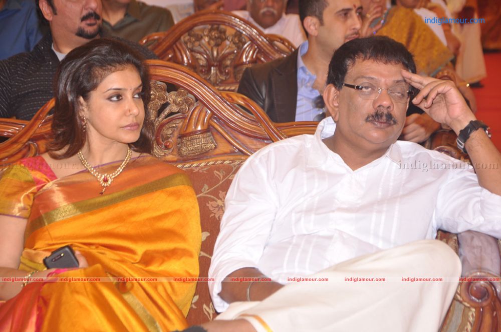 Four Frames Kalyanam son Satheesh Anjali Wedding Stills Event hd photo
