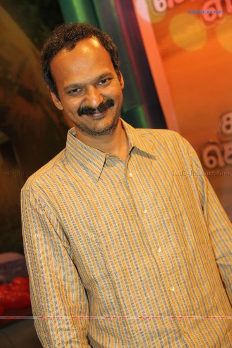 Kadhalil Sodhapuvadu Yeppadi Audio Launch Stills Event hd photo