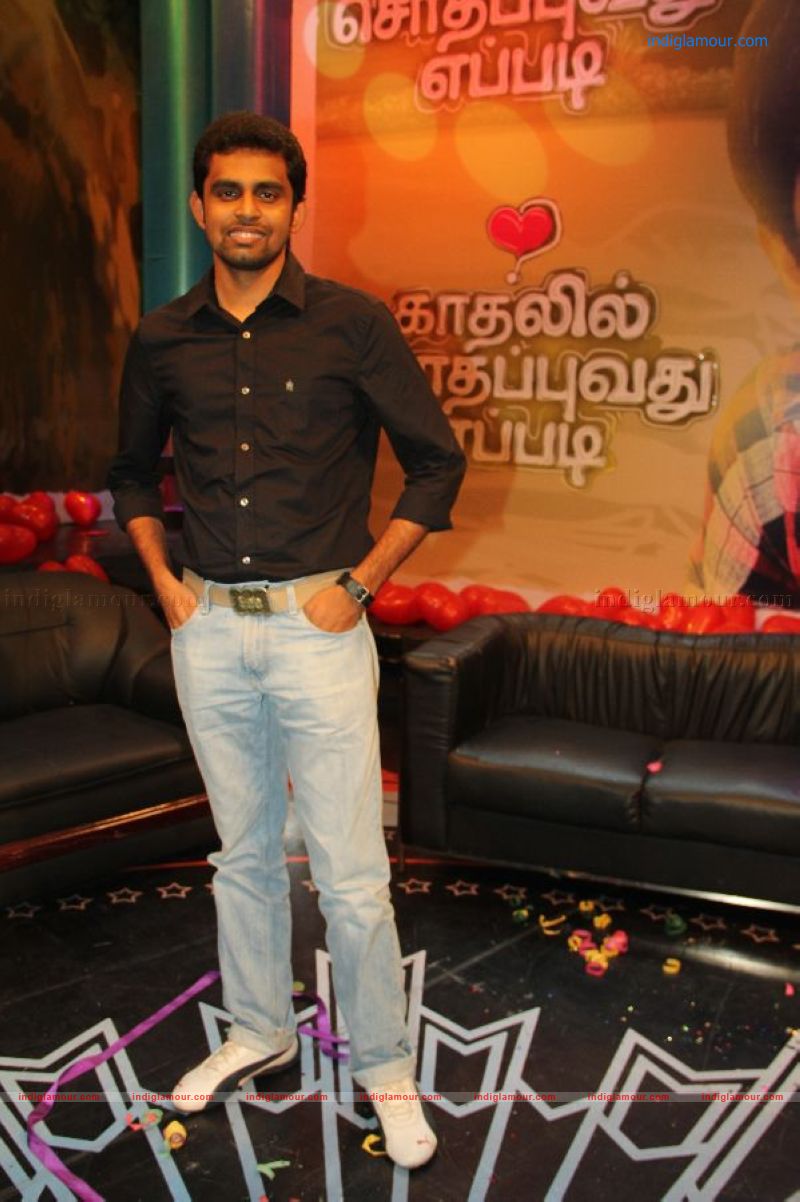Kadhalil Sodhapuvadu Yeppadi Audio Launch Stills Event hd photo