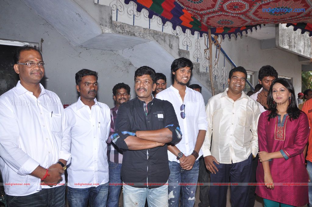 Manathil Oru Maatram Movie Launch Event hd photo
