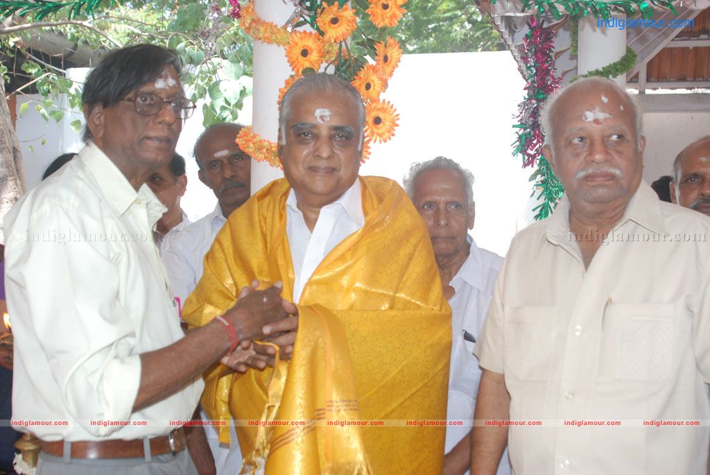 Athisaya Kadhal Movie Launch Event hd photo