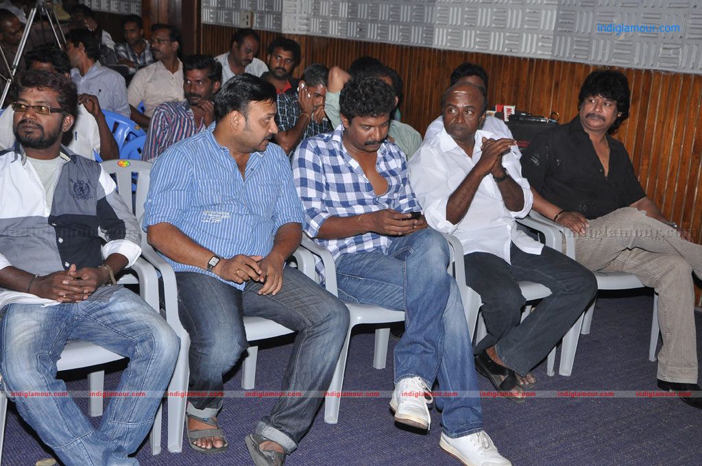 Puthumukhangal Thevai Audio Launch Event hd photo