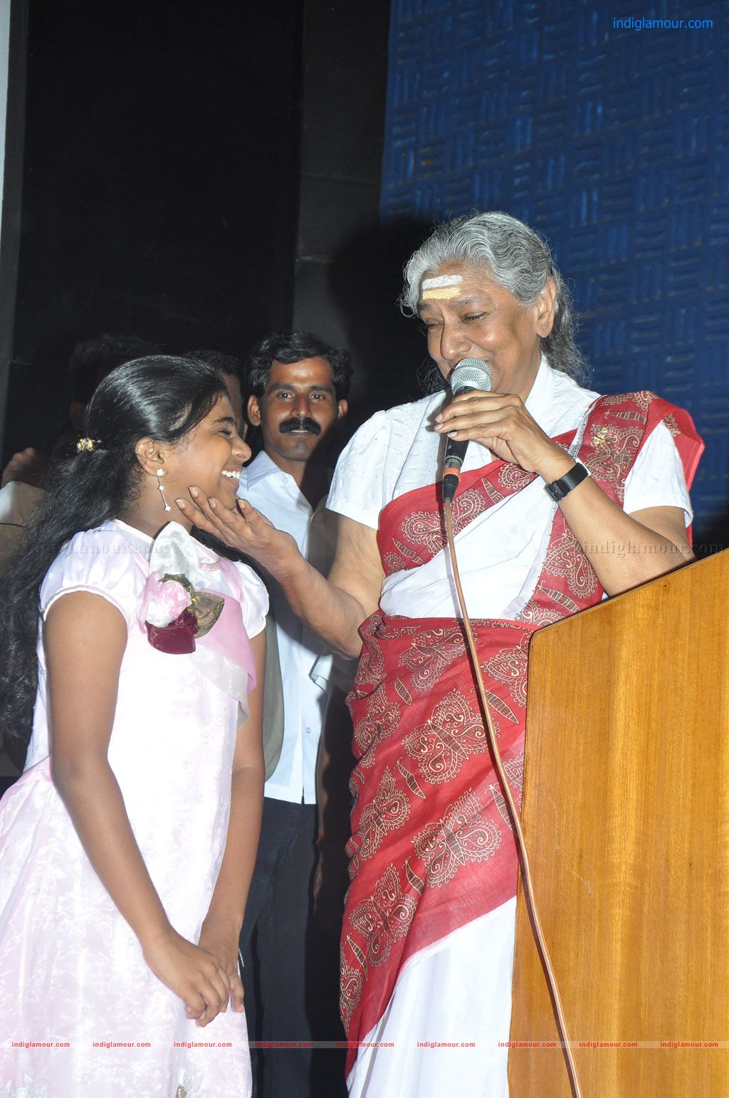 Vellaikagitham Movie Audio Launch Event hd photo
