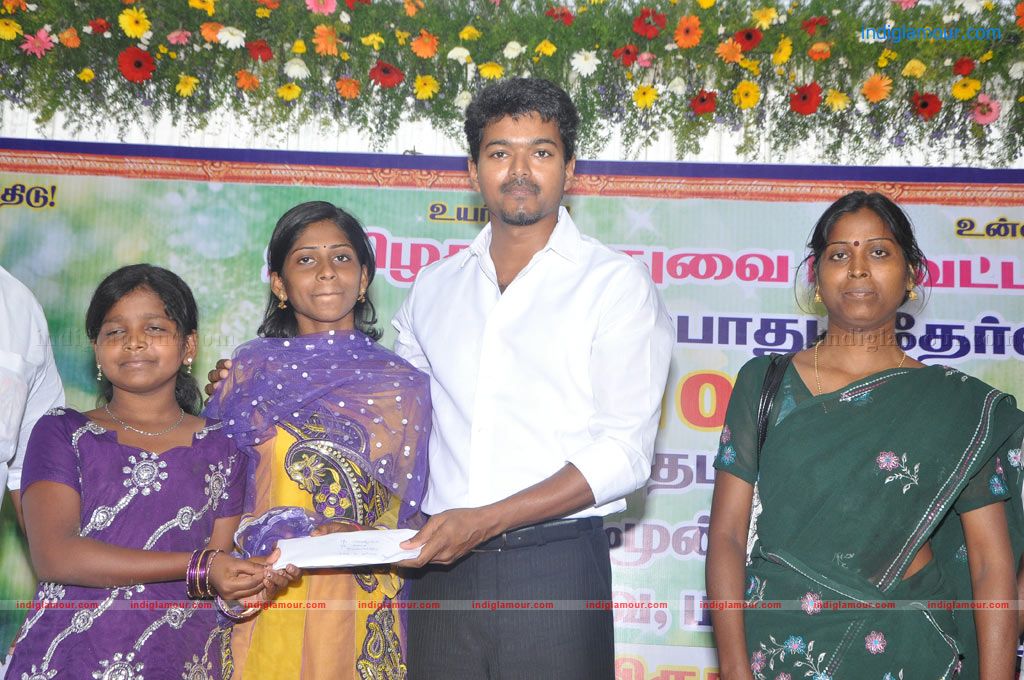 Vijay Education Awards 2012 Event hd photo