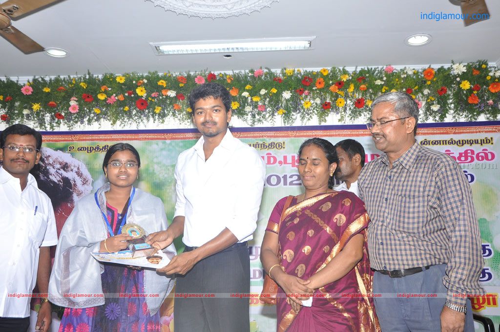 Vijay Education Awards 2012 Event hd photo