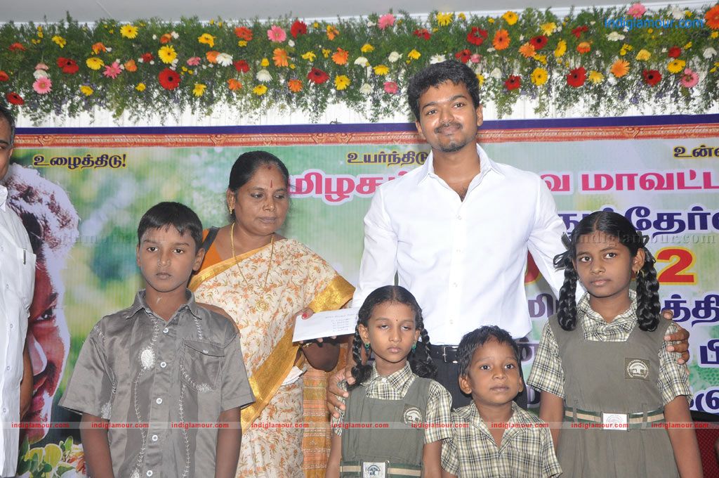 Vijay Education Awards 2012 Event hd photo