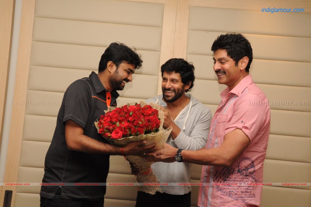 Thaandavam Movie Wrap Up Party Event hd photo