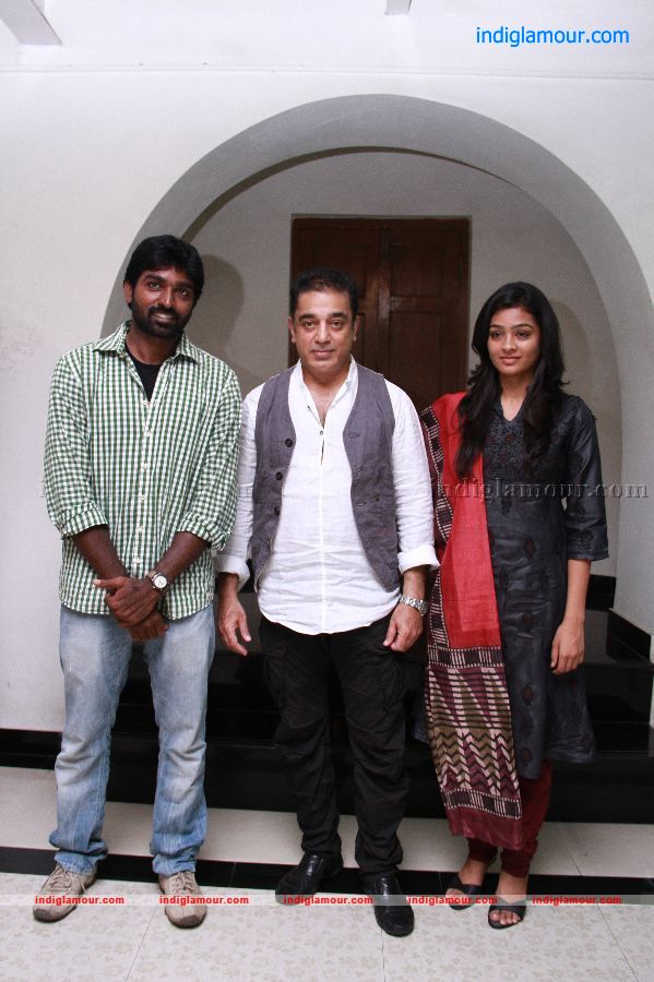 Naduvula Konjam Pakkatha Kaanom Audio Launch Event hd photo