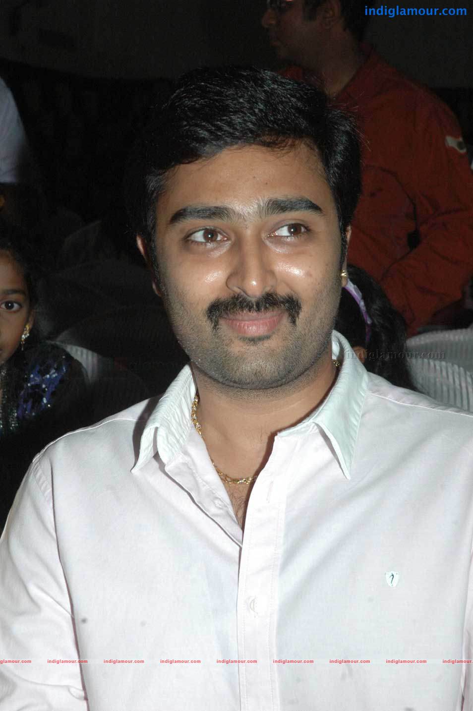 Sneha And Prasanna At Beacon Tour Stills Event hd photo