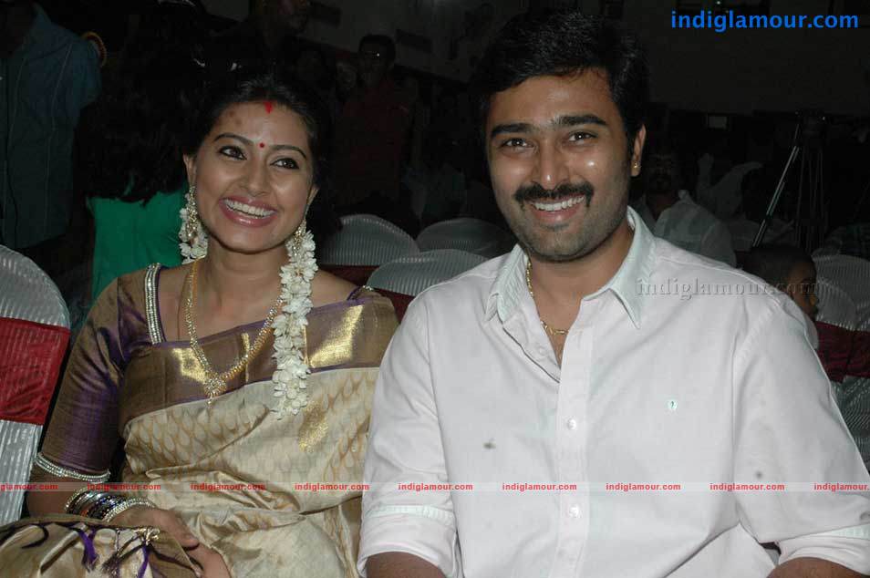 Sneha And Prasanna At Beacon Tour Stills Event hd photo
