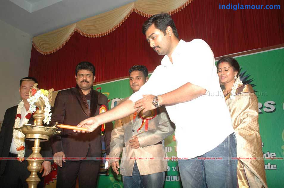 Sneha And Prasanna At Beacon Tour Stills Event hd photo