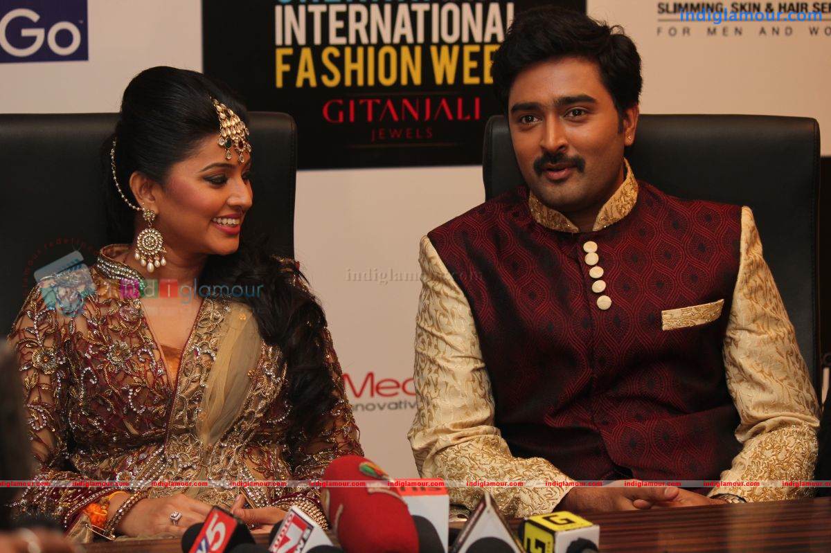 Sneha And Prasanna Ramp Walk At CIFW 2012 Event hd photo