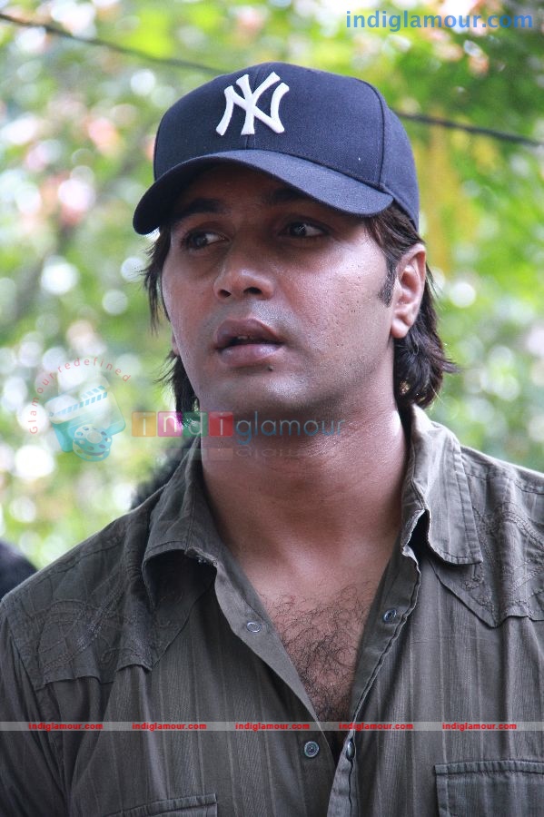 Endrendrum Punnagai Movie Launch Pooja Stills Event hd photo