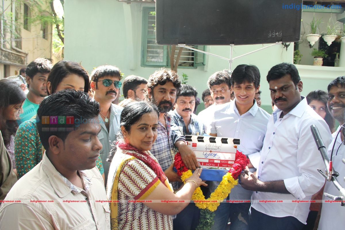 Endrendrum Punnagai Movie Launch Pooja Stills Event hd photo
