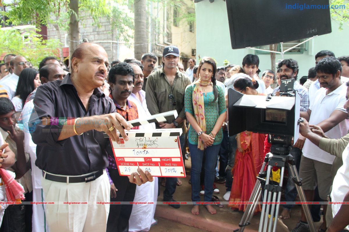 Endrendrum Punnagai Movie Launch Pooja Stills Event hd photo