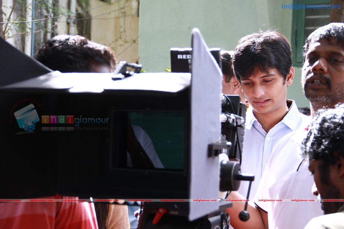 Endrendrum Punnagai Movie Launch Pooja Stills Event hd photo