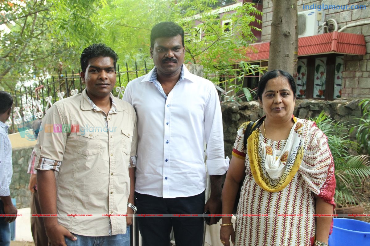 Endrendrum Punnagai Movie Launch Pooja Stills Event hd photo