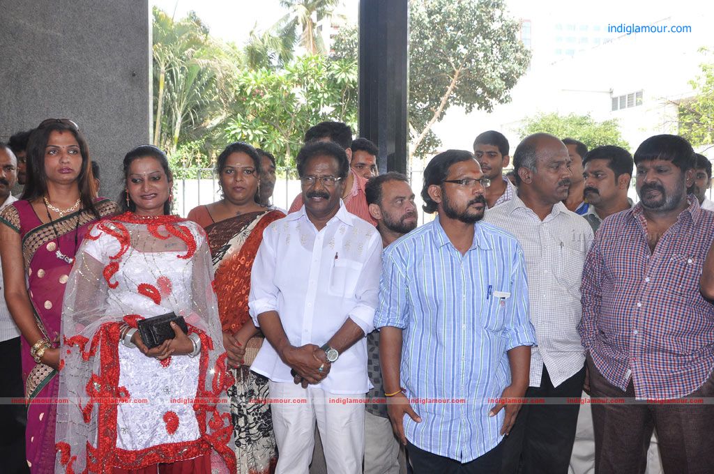 Idhu Oru Kadhal Puthumai Movie Launch Event hd photo
