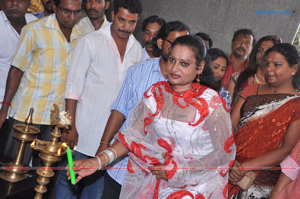 Idhu Oru Kadhal Puthumai Movie Launch Event hd photo