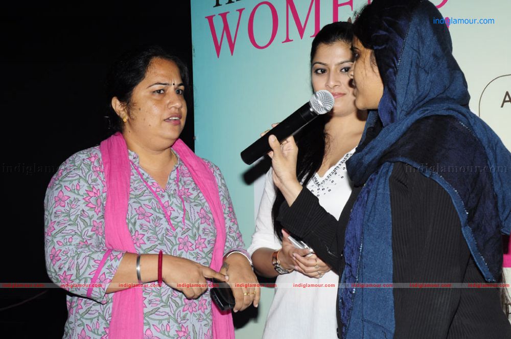 Varalaxmi Sarathkumar Celebrates Womans Day Event hd photo