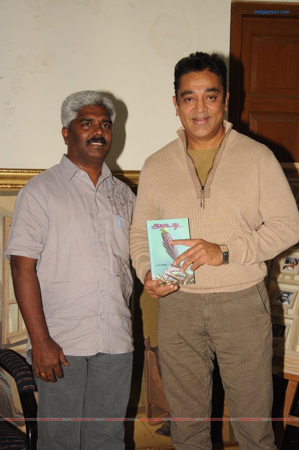 Adhavadhu Book Release Photos Event hd photo