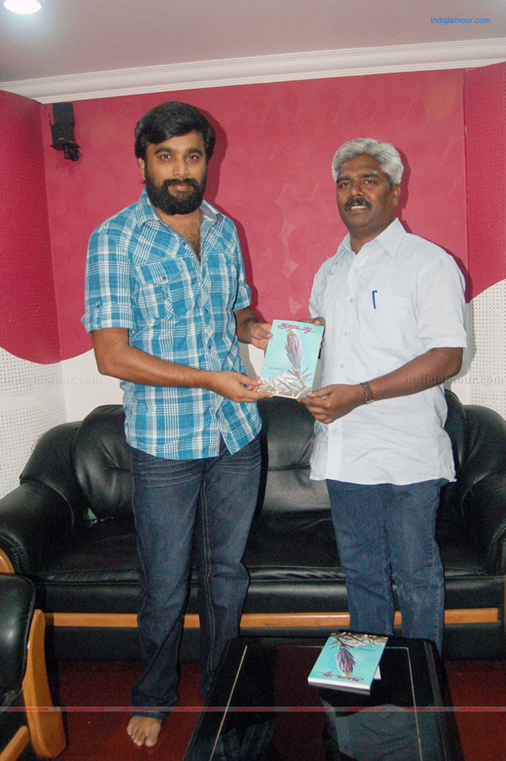 Adhavadhu Book Release Photos Event hd photo