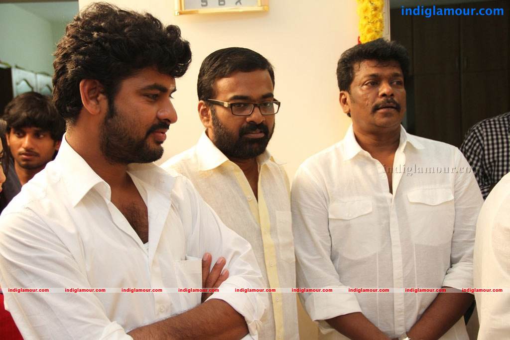 Director Karu Pazhaniappan's Jannal Ooram New Film Launch Event hd photo