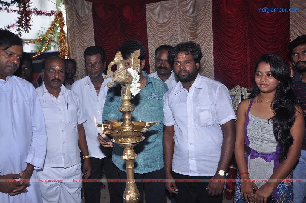 Yaadhum Oore Yaavarum Kelir Movie Launch Event hd photo