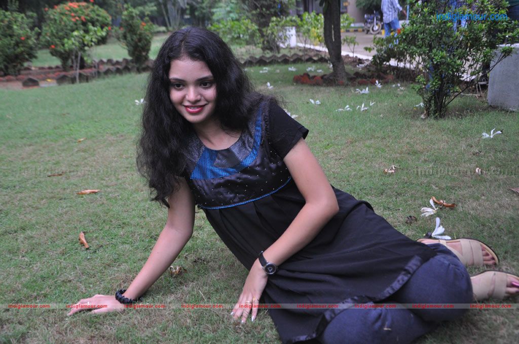 Vellai Movie Audio Launch Stills Event hd photo