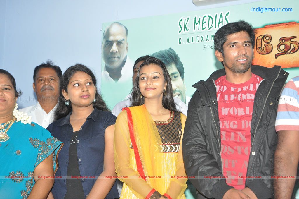 Thotram 2012 movie press meet Event hd photo