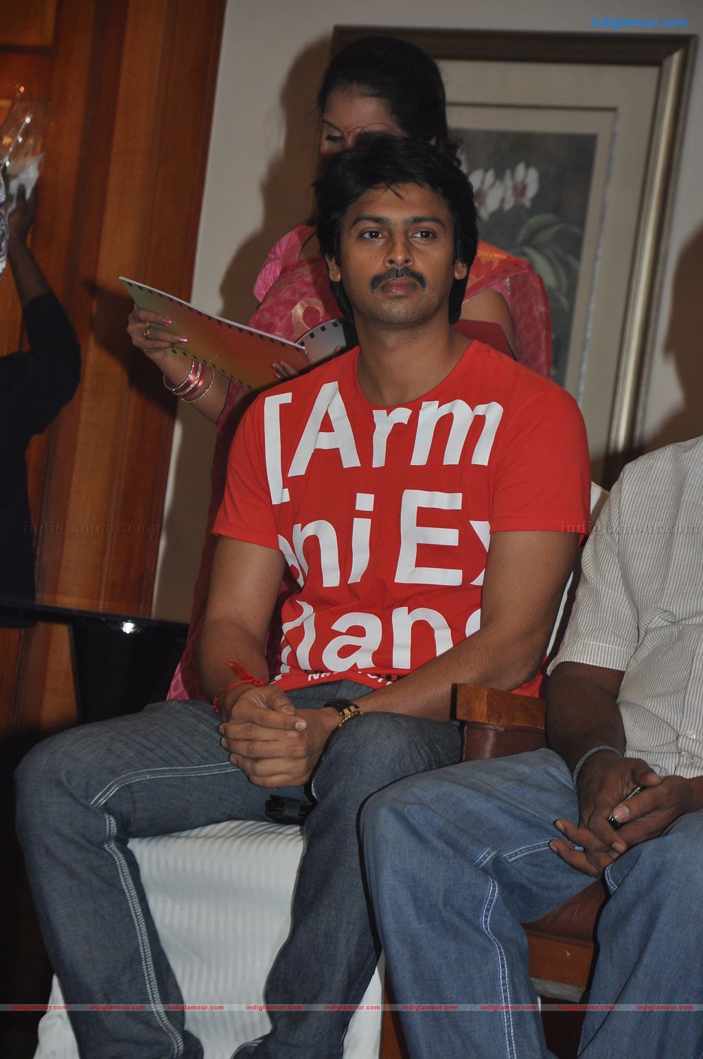 Nalanum Nandhiniyum Movie Launch Event hd photo