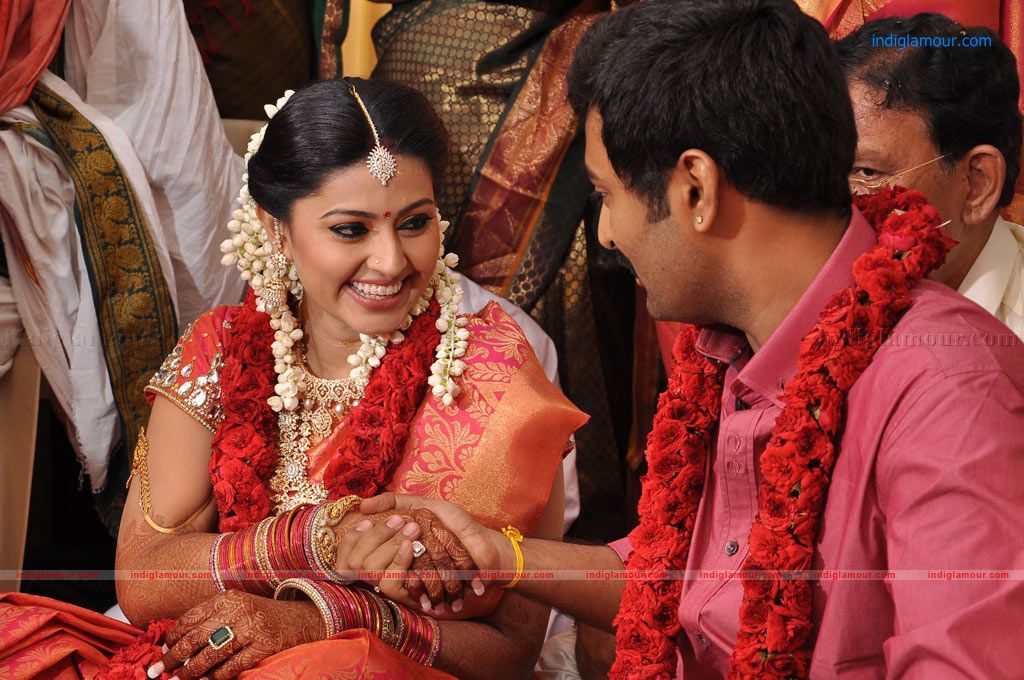 Sneha and Prasanna Engagement Stills Event hd photo