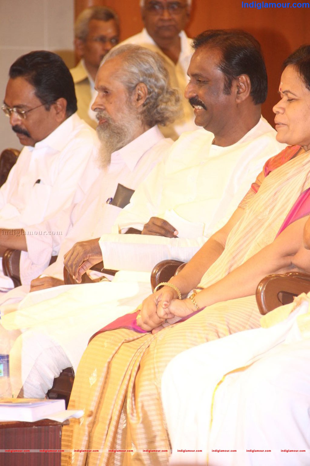 Ilakkiya Sinthanai Award Function Event hd photo