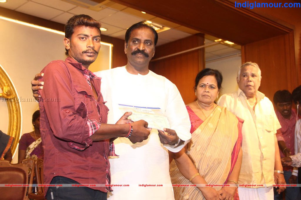 Ilakkiya Sinthanai Award Function Event hd photo