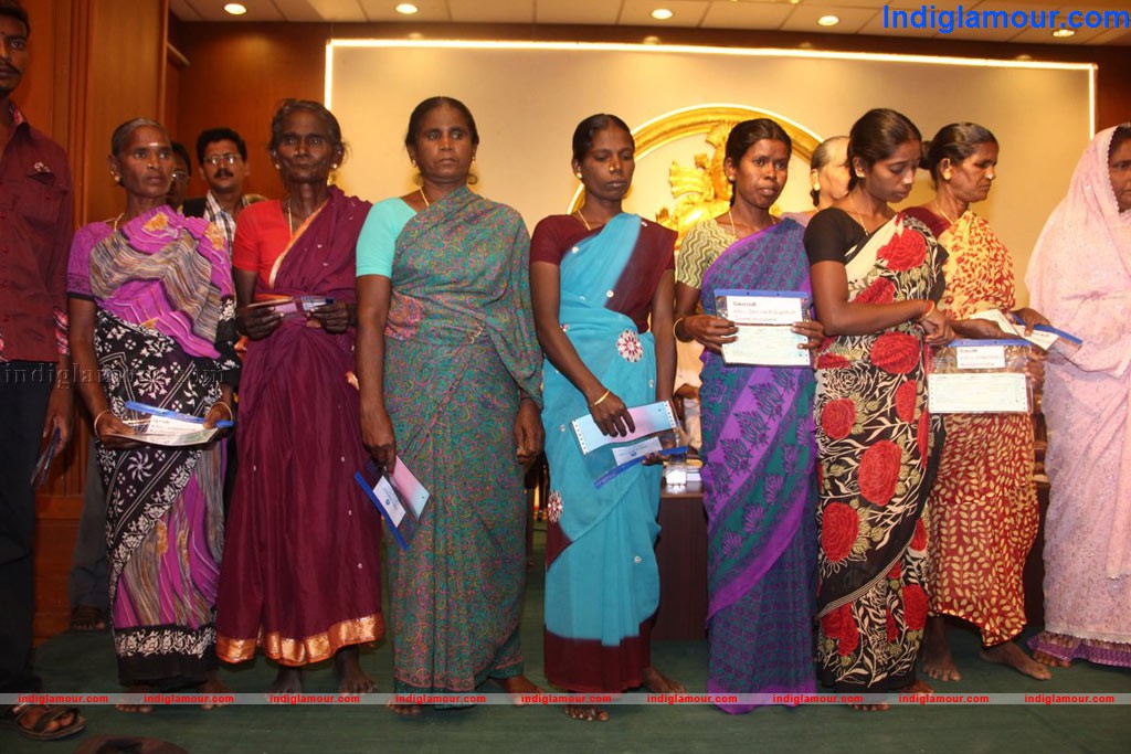 Ilakkiya Sinthanai Award Function Event hd photo