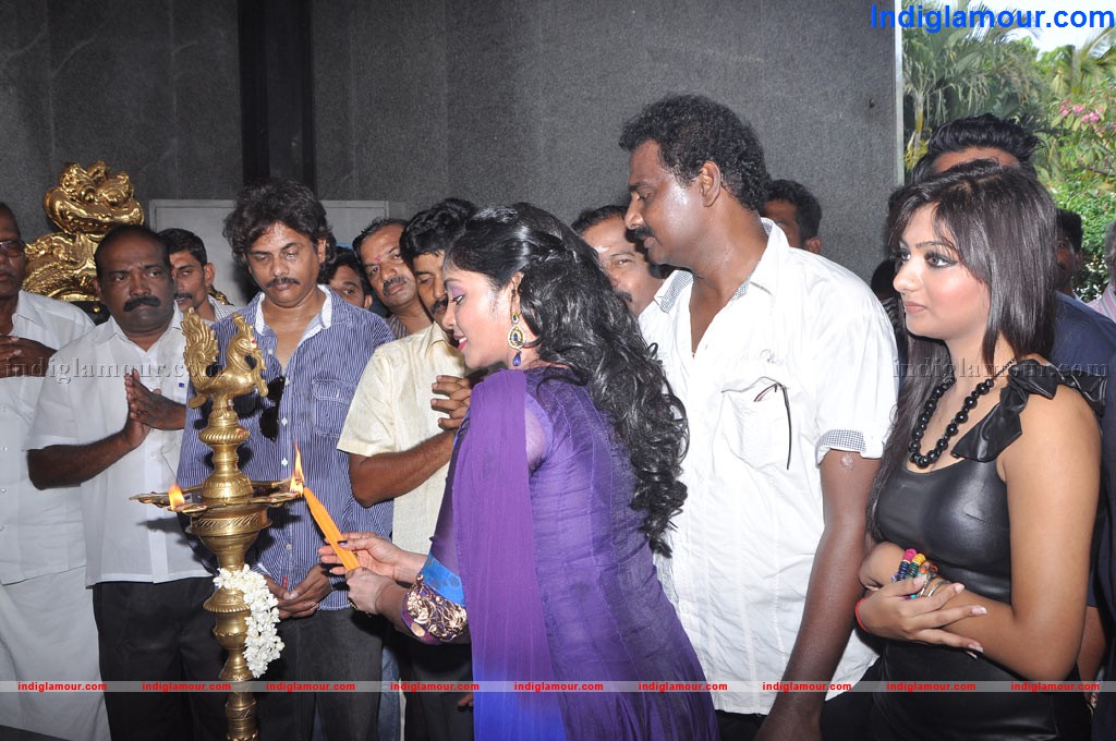 Veedu Virpanaikku Movie Launch Event hd photo