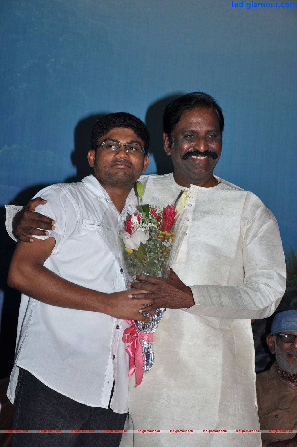 Pani Vizhum Malar Vanam Movie Awards Event hd photo