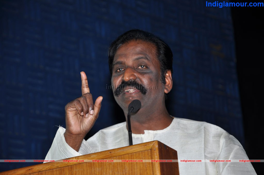 Pani Vizhum Malar Vanam Movie Awards Event hd photo