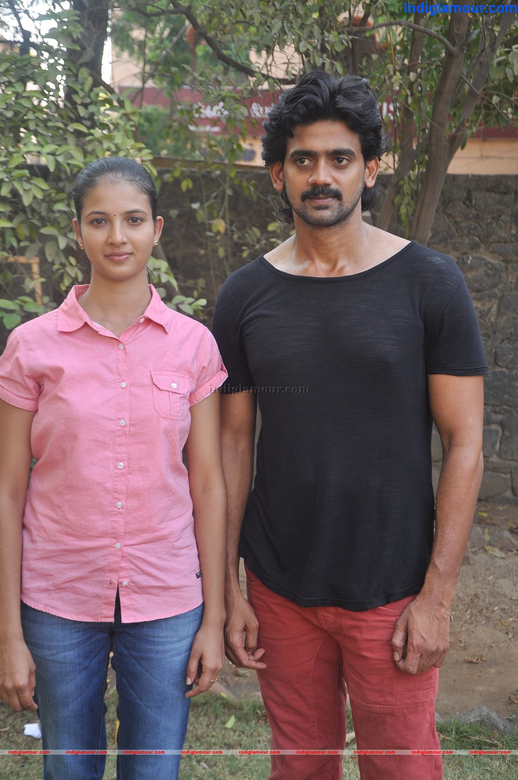 Moodar Koodam Movie Press Meet Event hd photo